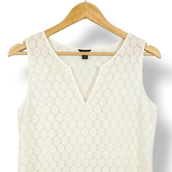 Ann Taylor Delicate Ivory Lace V-neck Sleeveless Top Size XS - Picture 3 of 8